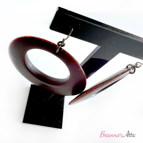 Wood finish designer round dangling earrings, brown - Picture 3 of 9